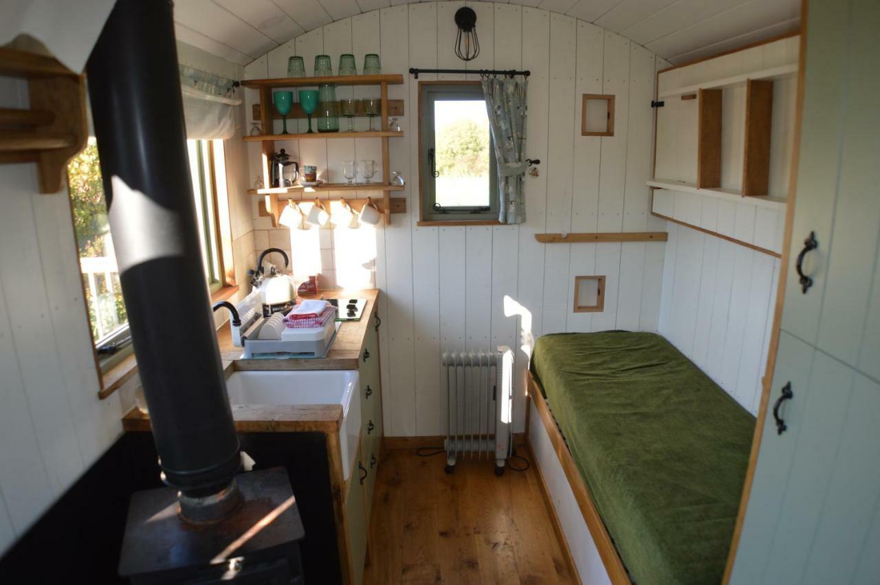 Rose Shepherds Hut Badlesmere Экстерьер фото